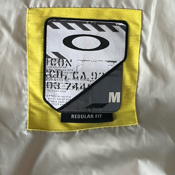 Women's Oakley Snowboarding Jacket Size M - Picture 4 of 9